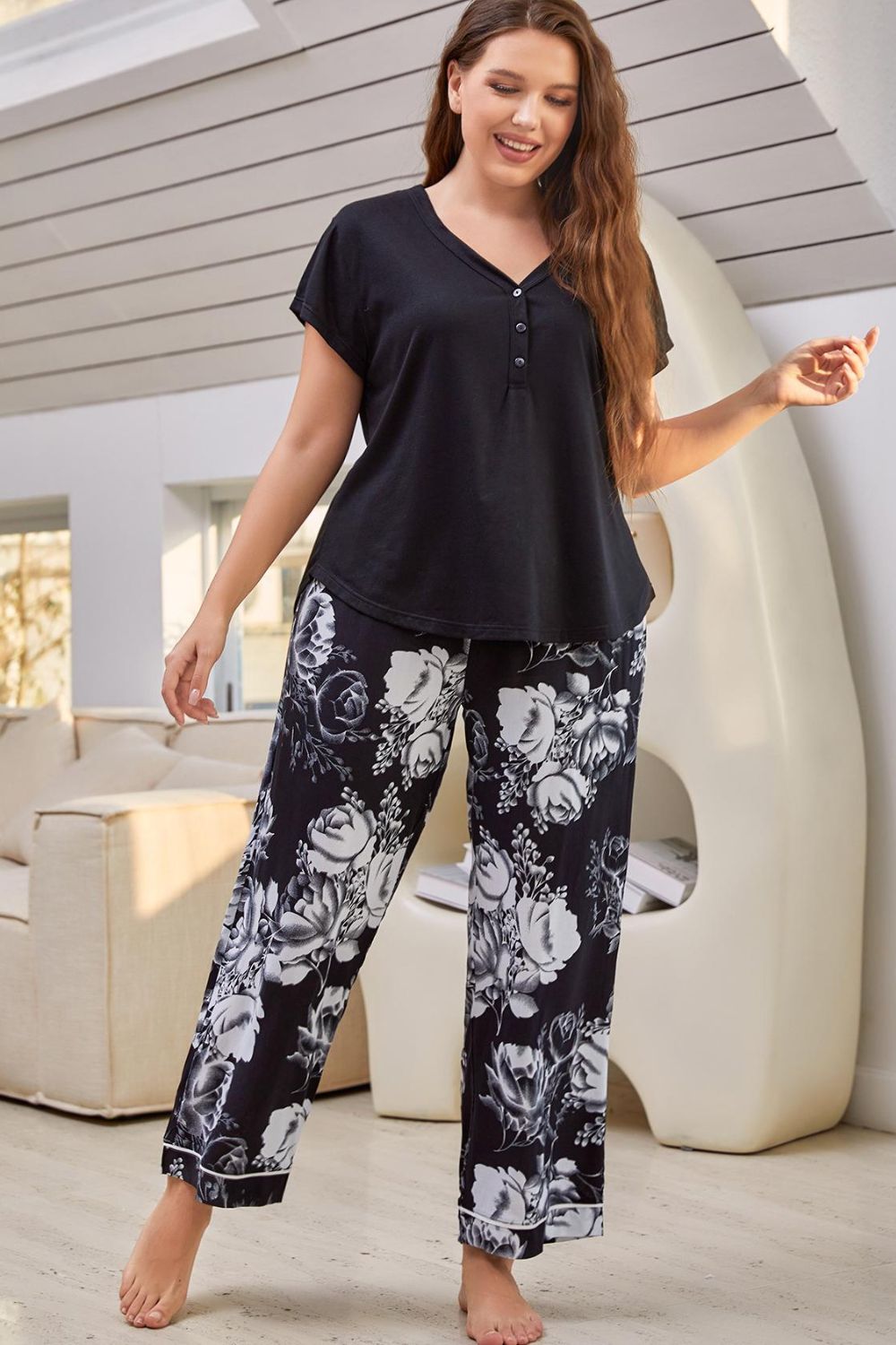 Full Figure Comfort V-Neck Top & Floral Pants Lounge Set